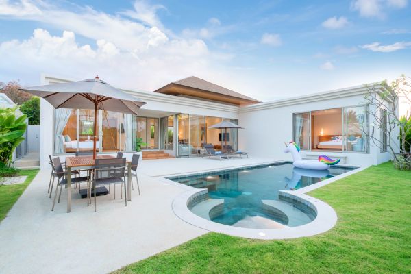 Cost of Pool Deck Pouring in Los Gatos