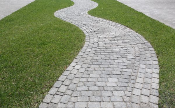 Cost of Yard Walkway Construction in Los Gatos